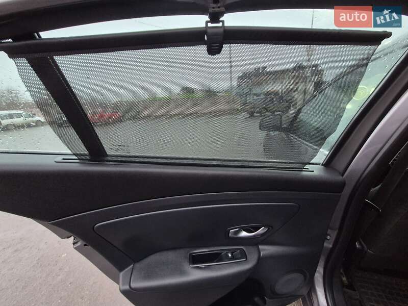 Седан Renault Fluence 2011 в Староконстантинове