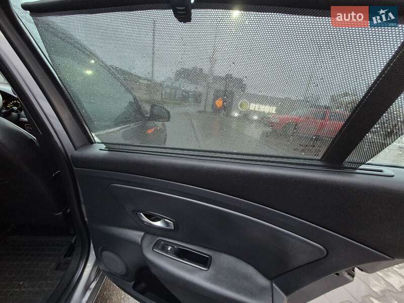 Седан Renault Fluence 2011 в Староконстантинове