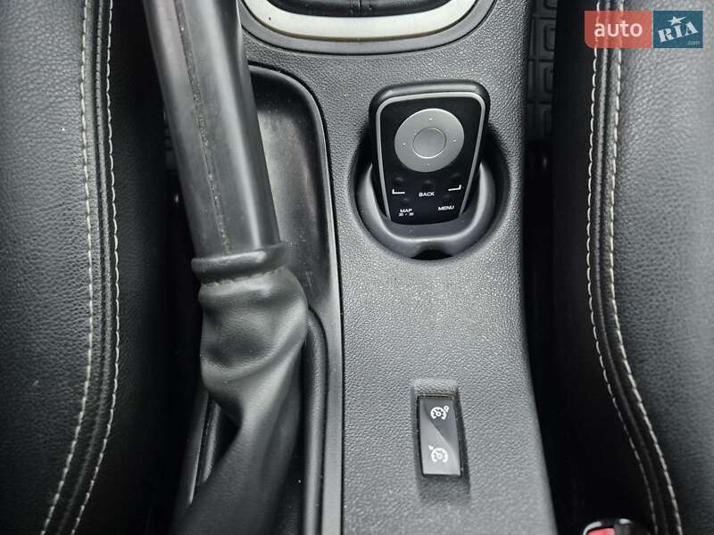 Седан Renault Fluence 2011 в Староконстантинове