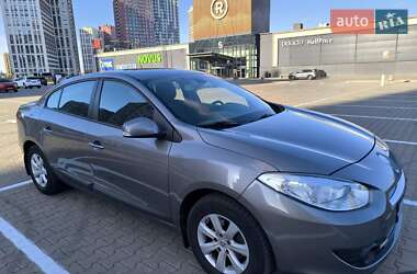 Седан Renault Fluence 2011 в Киеве