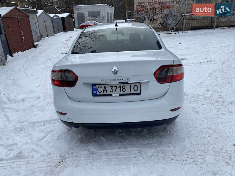 Седан Renault Fluence 2010 в Киеве