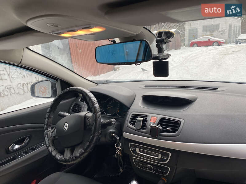 Седан Renault Fluence 2010 в Киеве