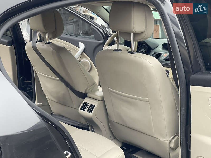 Седан Renault Fluence 2009 в Фастове