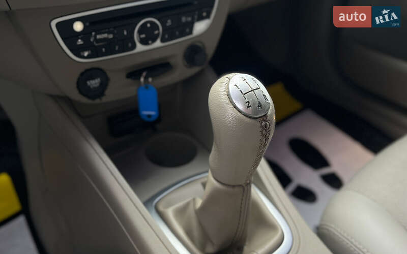Седан Renault Fluence 2010 в Мукачево фото 14 Седан Renault Fluence 2010 в Мукачево