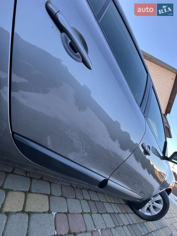 Седан Renault Fluence 2011 в Івано-Франківську