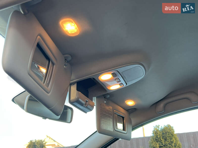 Седан Renault Fluence 2011 в Івано-Франківську