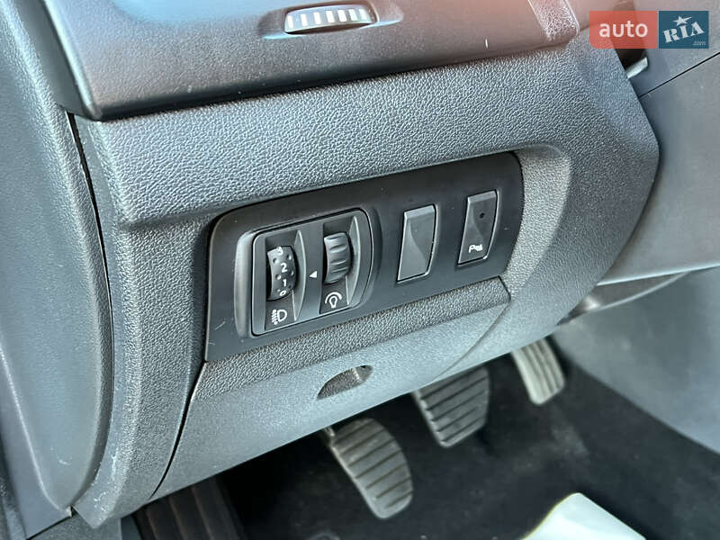 Седан Renault Fluence 2011 в Івано-Франківську