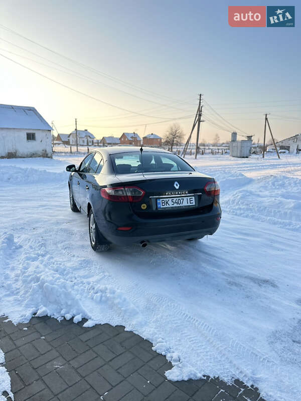 Седан Renault Fluence 2010 в Березному