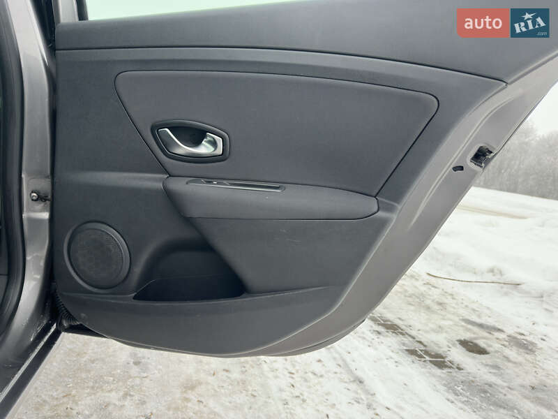 Седан Renault Fluence 2010 в Луцьку