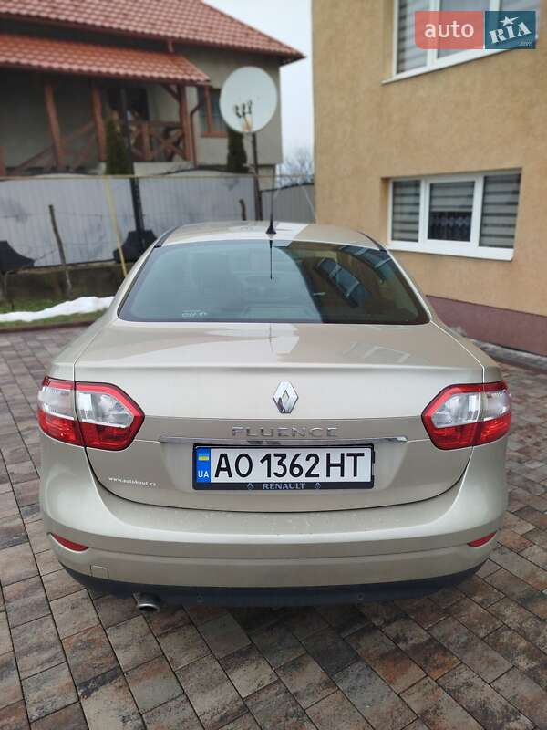 Седан Renault Fluence 2010 в Виноградове