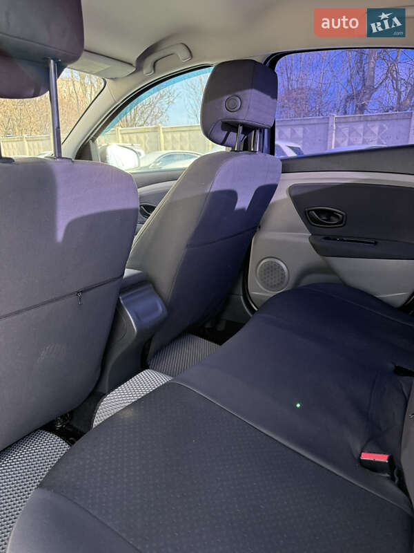 Седан Renault Fluence 2011 в Одессе