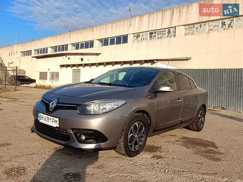 Седан Renault Fluence 2014 в Измаиле