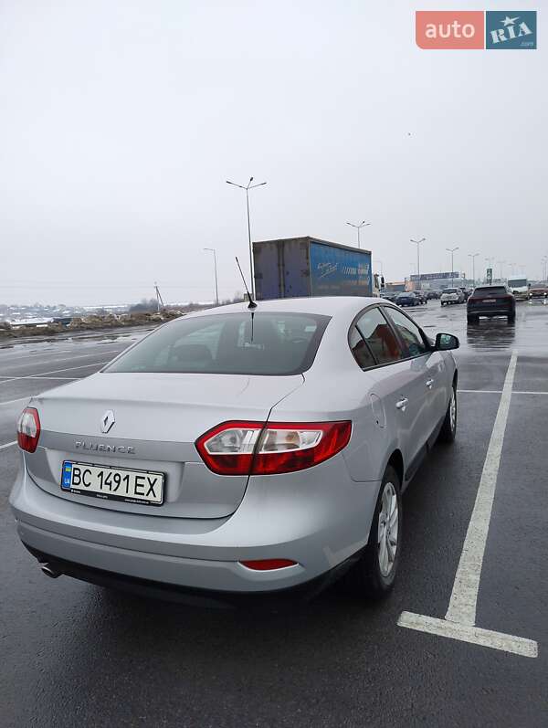 Седан Renault Fluence 2013 в Львове
