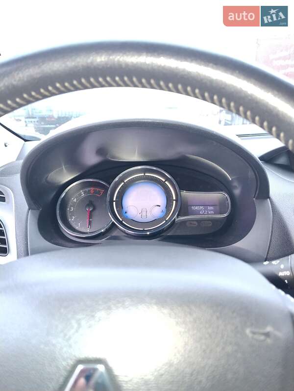 Седан Renault Fluence 2013 в Львове
