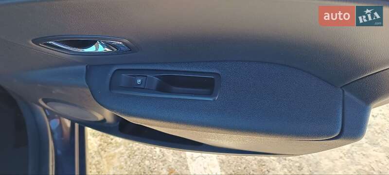 Седан Renault Fluence 2012 в Киеве