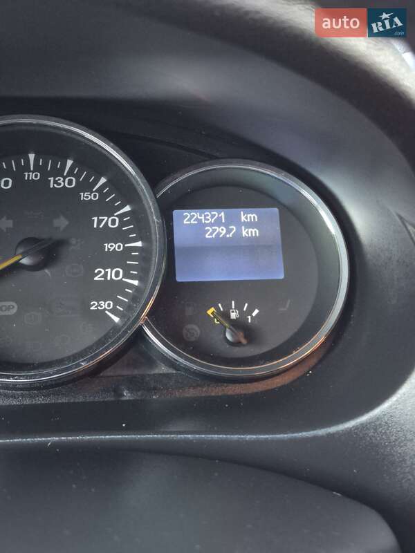 Седан Renault Fluence 2011 в Киеве