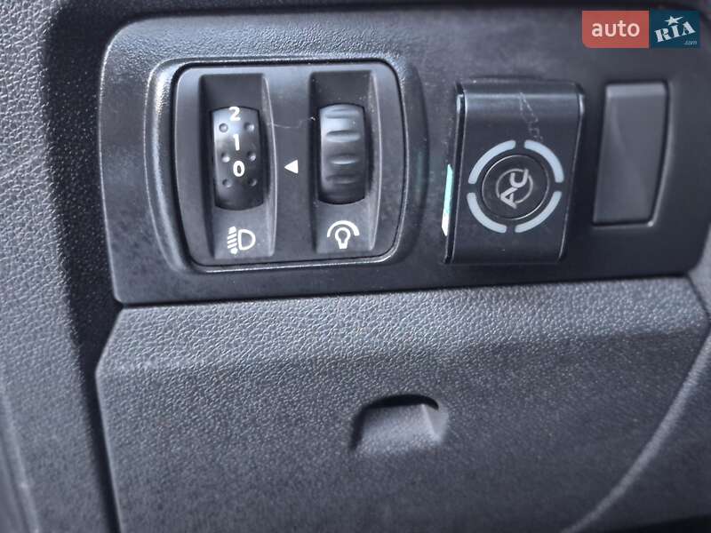 Седан Renault Fluence 2011 в Киеве