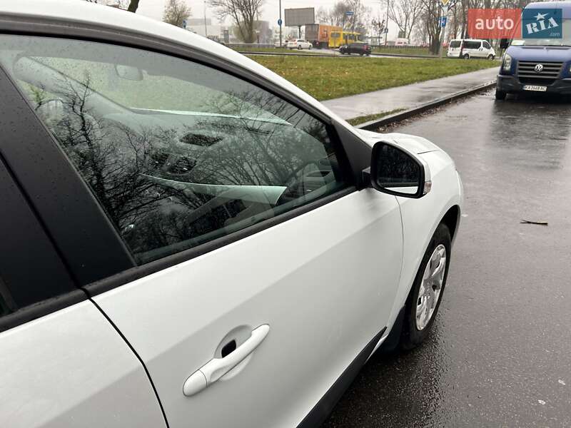 Седан Renault Fluence 2013 в Днепре