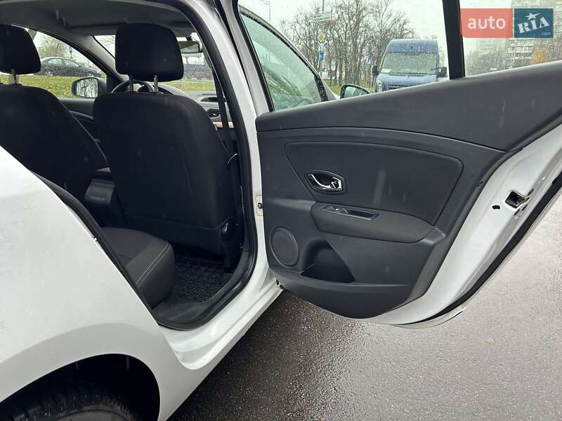 Седан Renault Fluence 2013 в Днепре