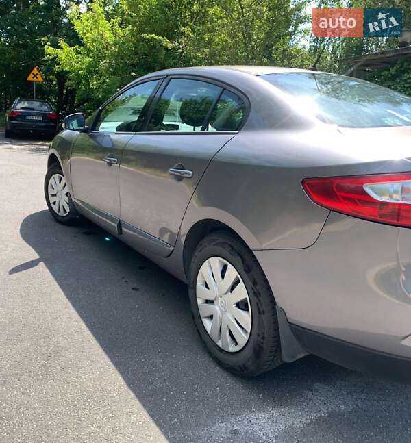 Седан Renault Fluence 2010 в Кропивницком