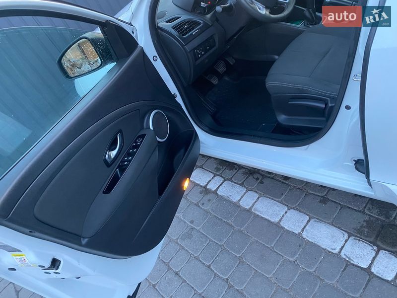 Седан Renault Fluence 2011 в Жовкве