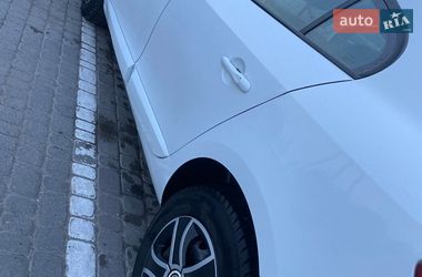 Седан Renault Fluence 2011 в Жовкве