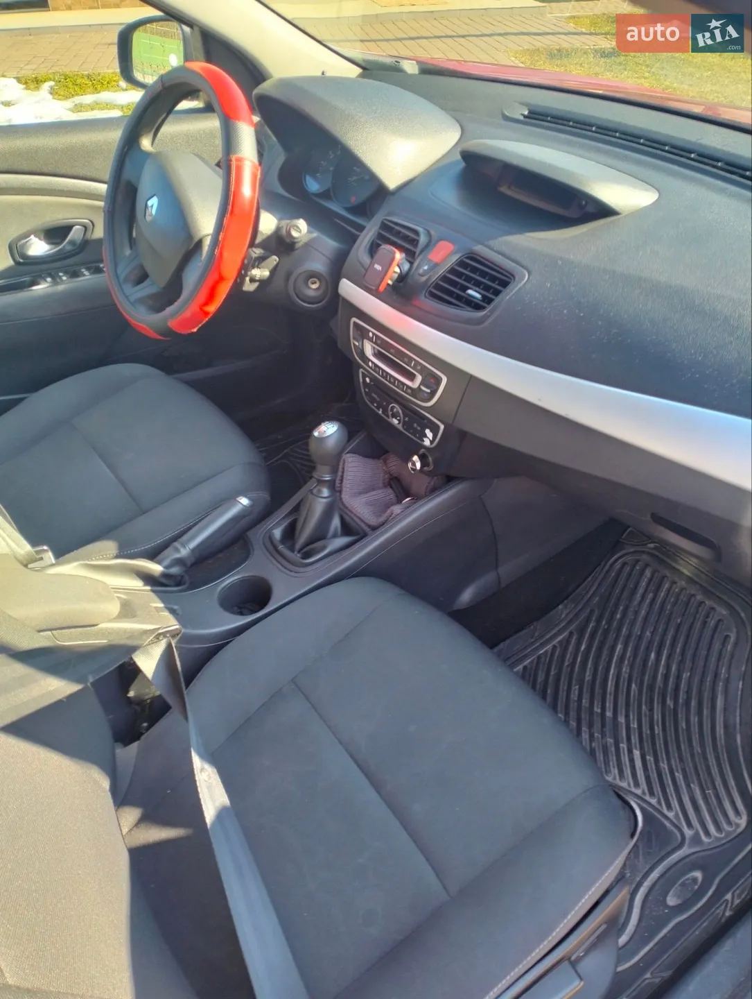 2010 Renault Fluence - мініатюра 12