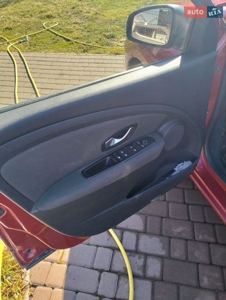 Седан Renault Fluence 2010 в Черновцах