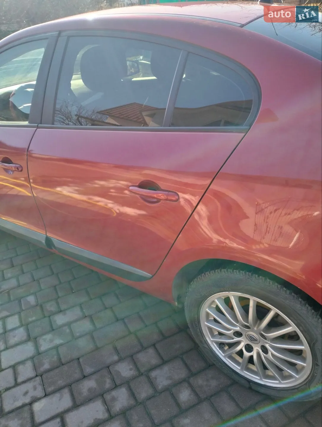 2010 Renault Fluence - мініатюра 16