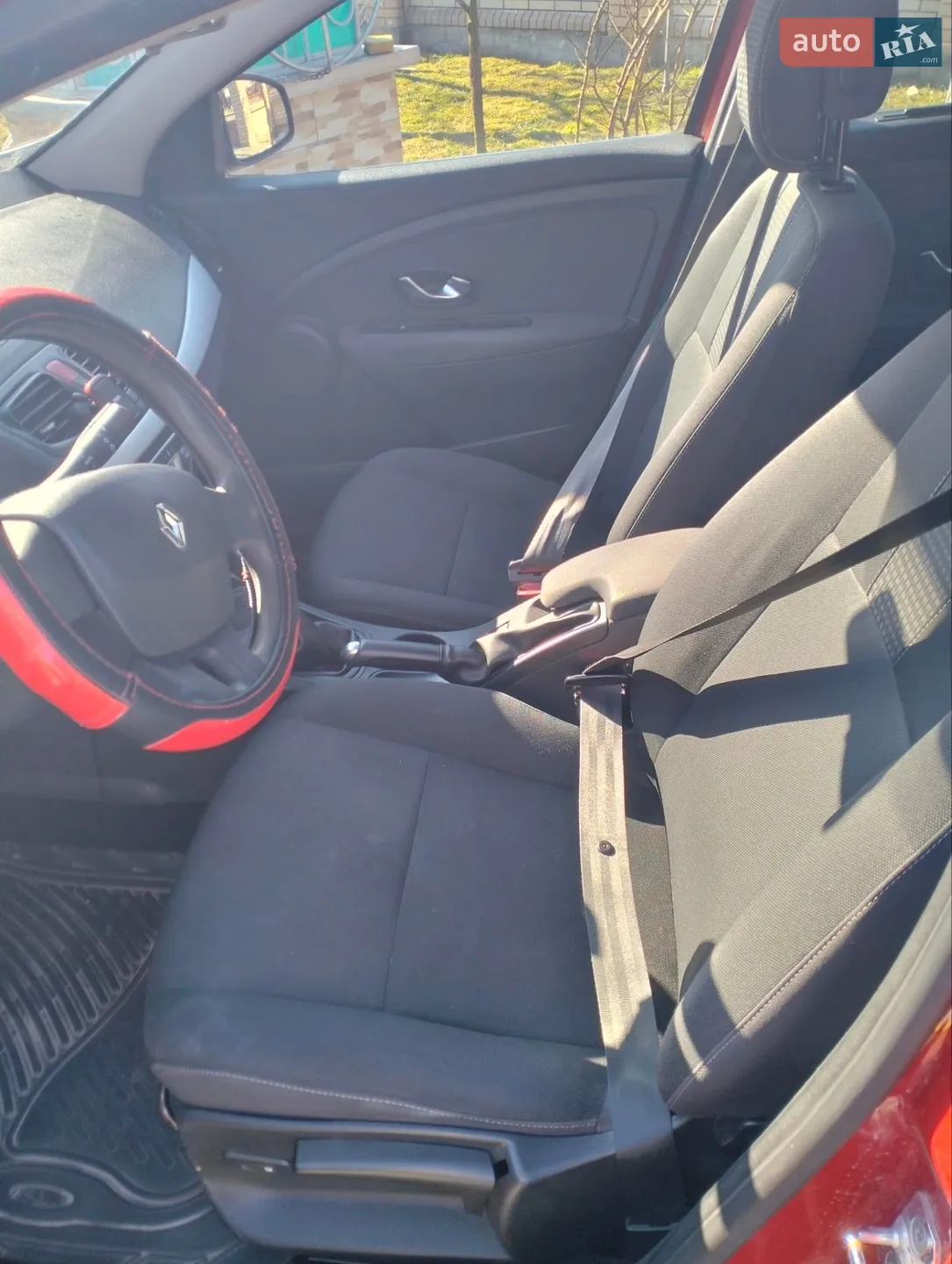 2010 Renault Fluence - мініатюра 17