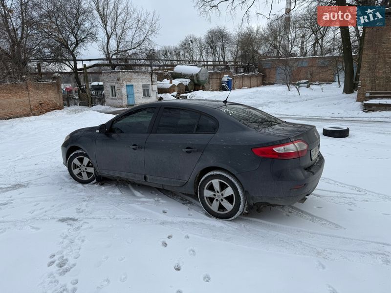 Седан Renault Fluence 2010 в Умани
