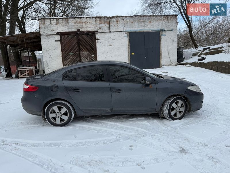 Седан Renault Fluence 2010 в Умани