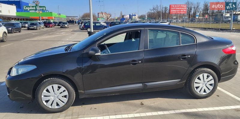 Седан Renault Fluence 2010 в Киеве