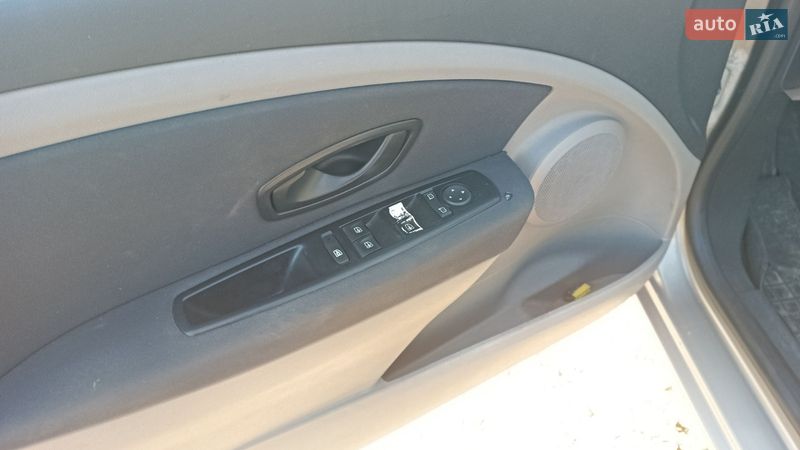 Седан Renault Fluence 2011 в Киеве