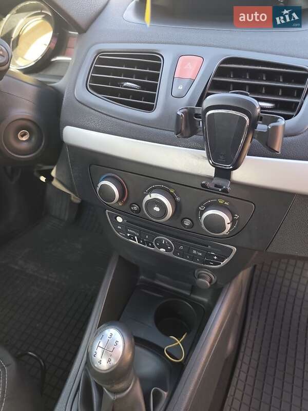 Седан Renault Fluence 2011 в Калуше