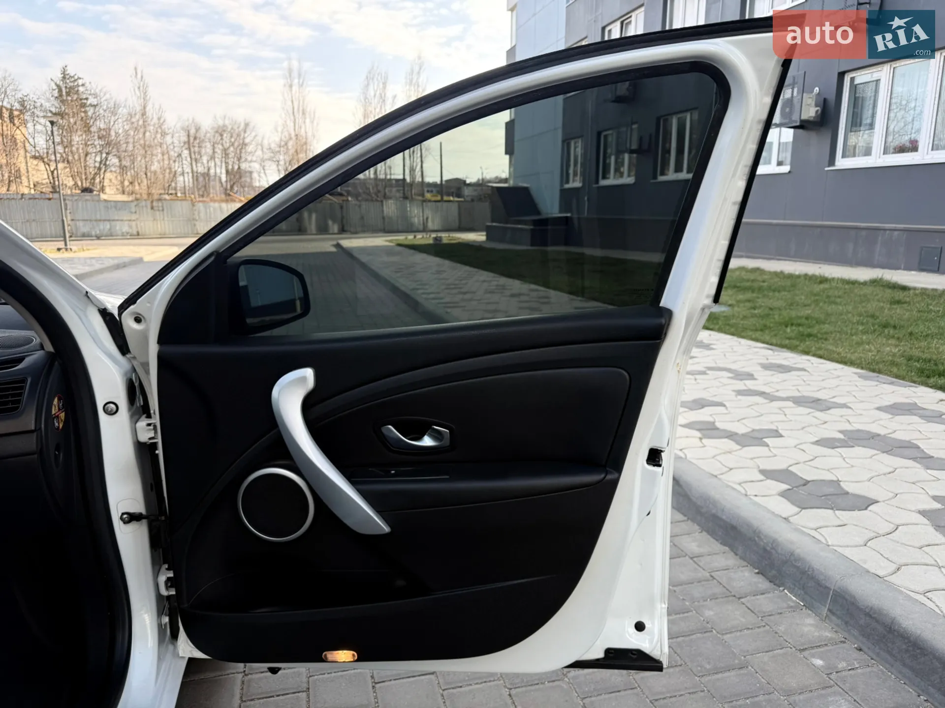 2011 Renault Fluence - мініатюра 52