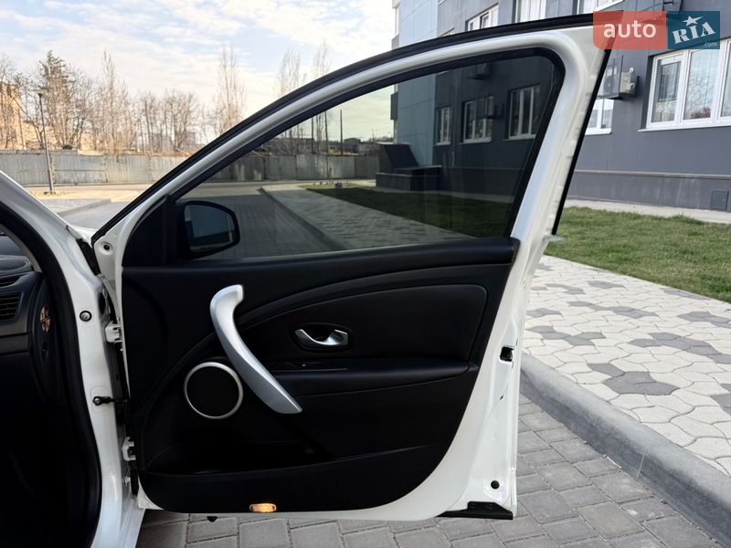 Седан Renault Fluence 2011 в Одессе