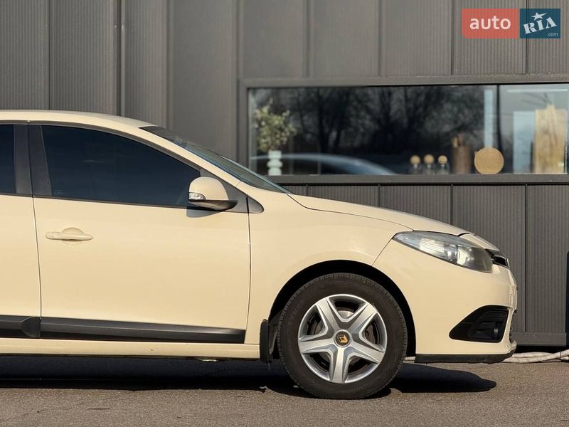 Седан Renault Fluence 2015 в Киеве фото 7 Седан Renault Fluence 2015 в Киеве