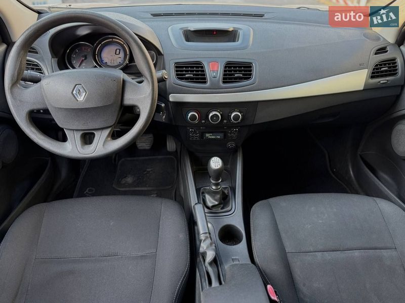 Седан Renault Fluence 2015 в Киеве фото 33 Седан Renault Fluence 2015 в Киеве