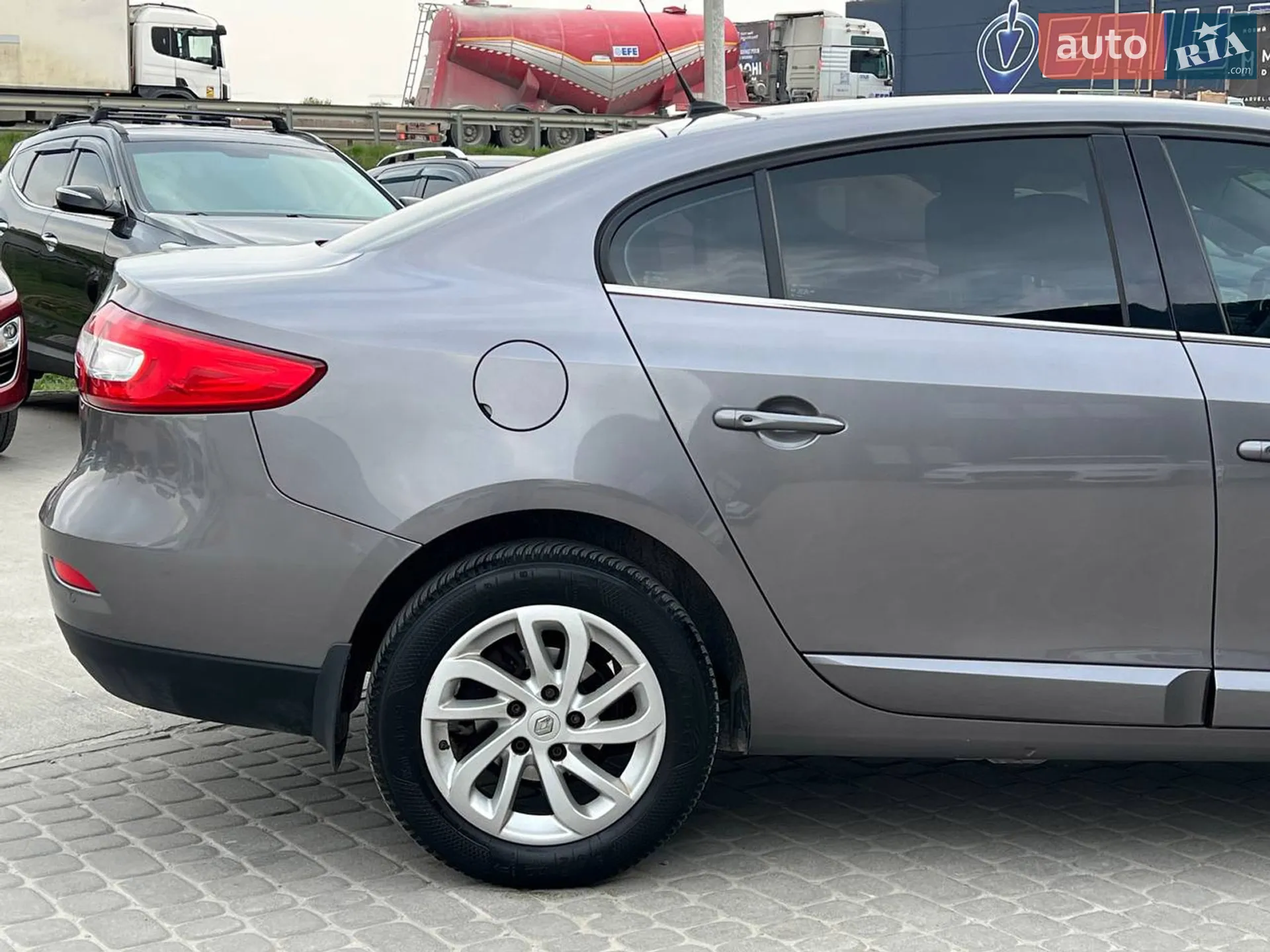 2016 Renault Fluence - мініатюра 9