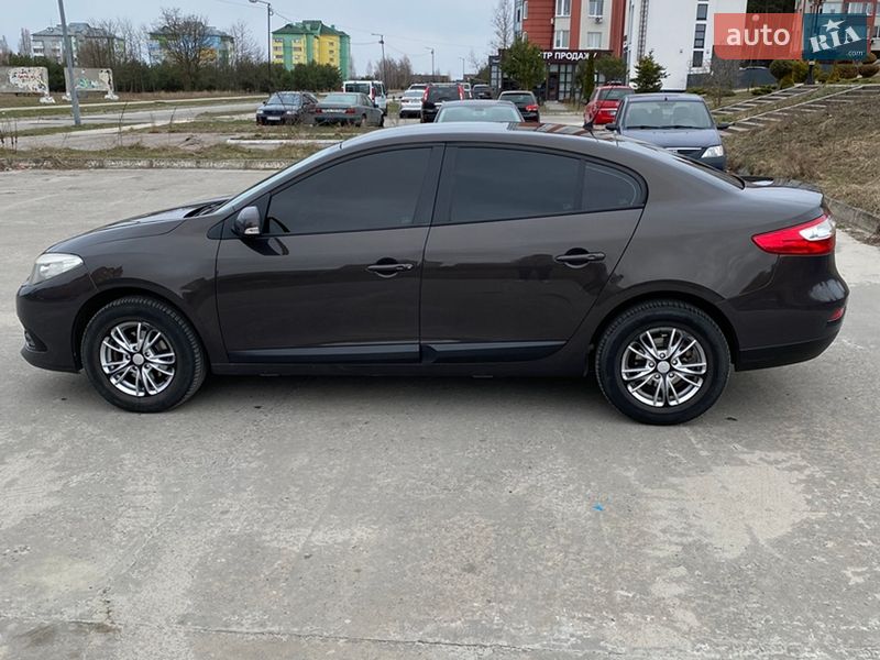 Седан Renault Fluence 2013 в Вараше