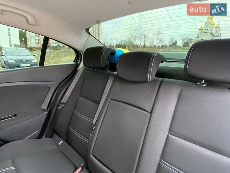 Седан Renault Fluence 2013 в Вараше