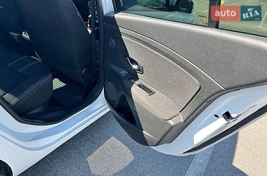 Седан Renault Fluence 2014 в Львові
