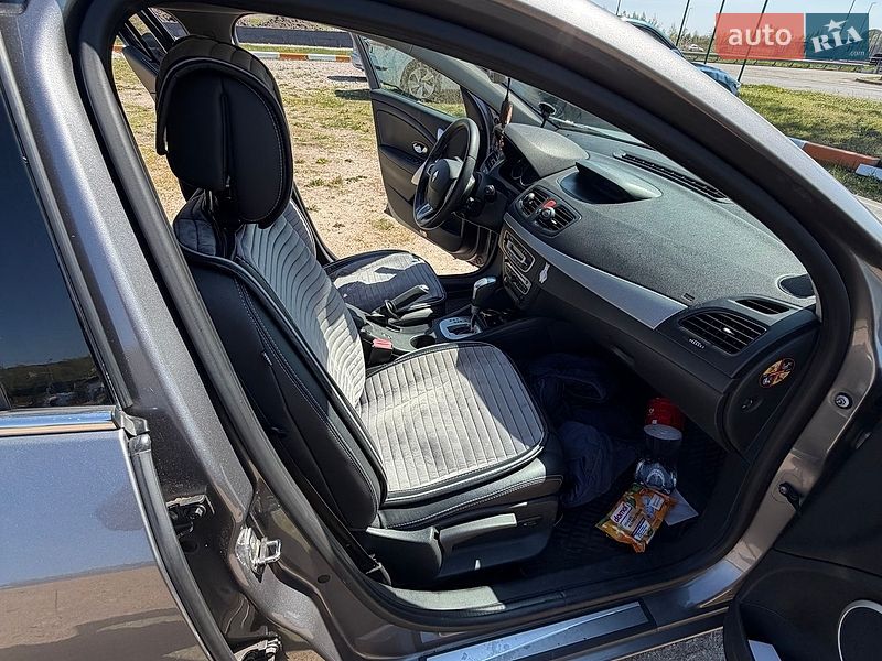 Седан Renault Fluence 2011 в Киеве
