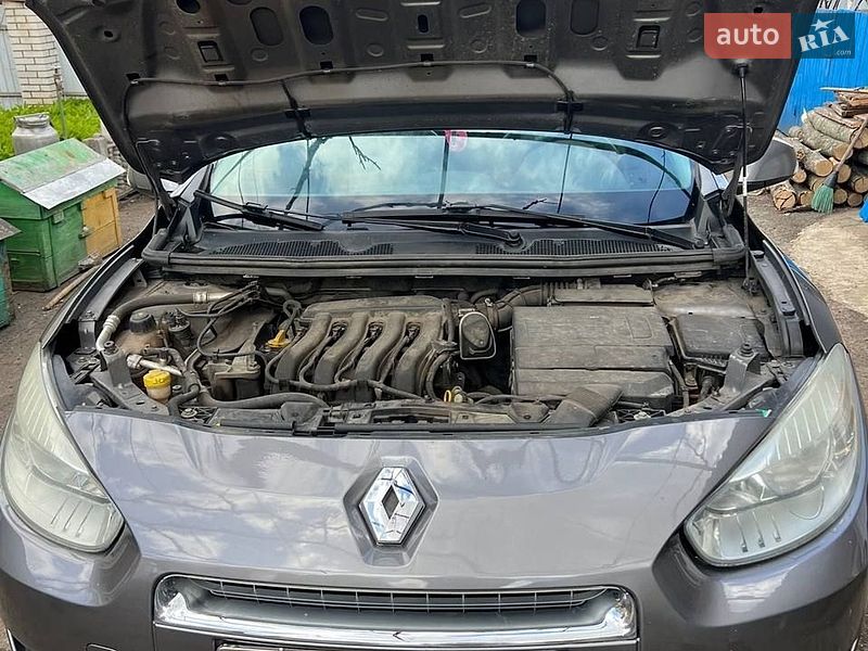 Седан Renault Fluence 2011 в Миронівці