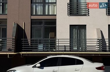Седан Renault Fluence 2015 в Яворове