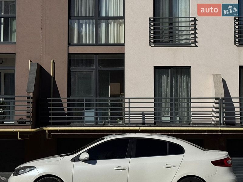 Седан Renault Fluence 2015 в Яворове
