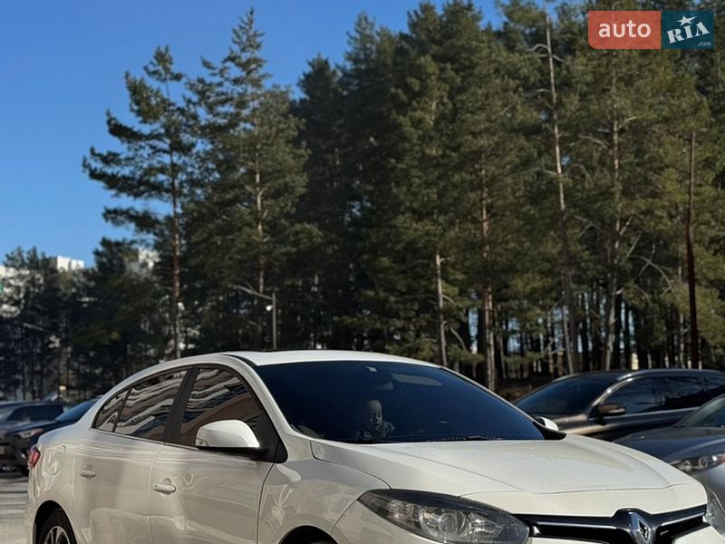 Седан Renault Fluence 2015 в Яворове