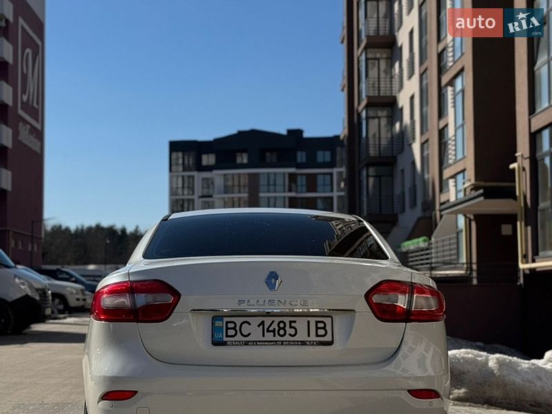 Седан Renault Fluence 2015 в Яворове