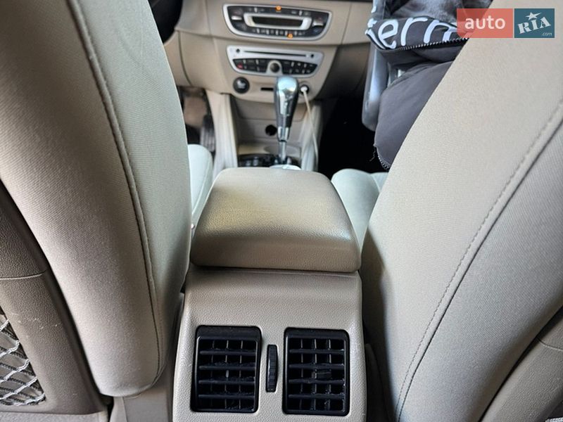 Седан Renault Fluence 2015 в Яворове